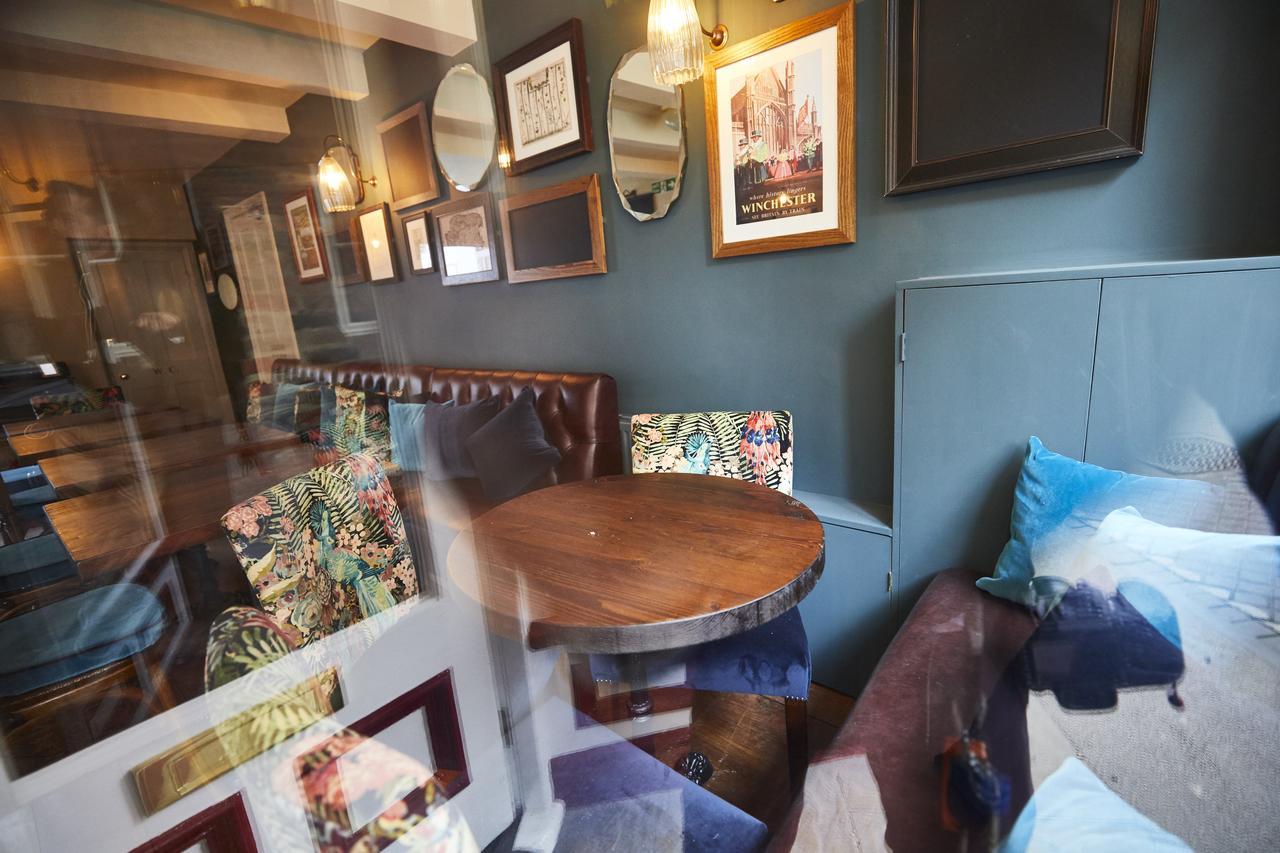 Wykeham Arms Hotel