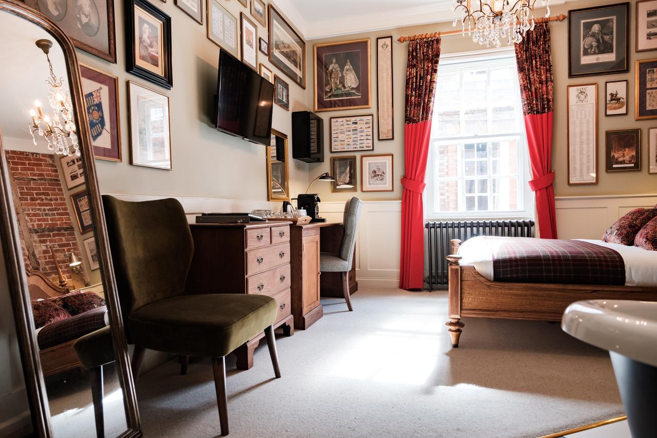 Wykeham Arms 4*